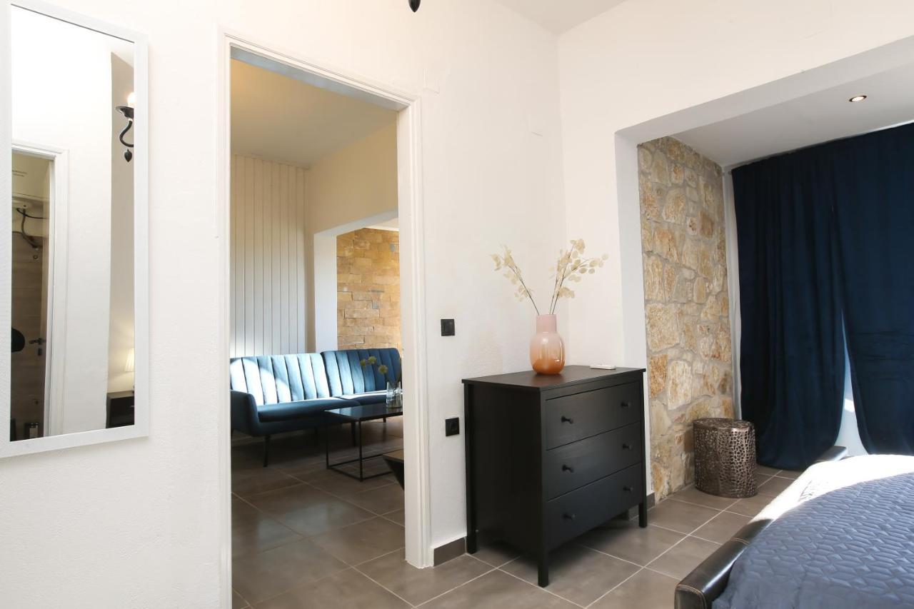 Luxury Apartments Christos กูเวีย ภายนอก รูปภาพ