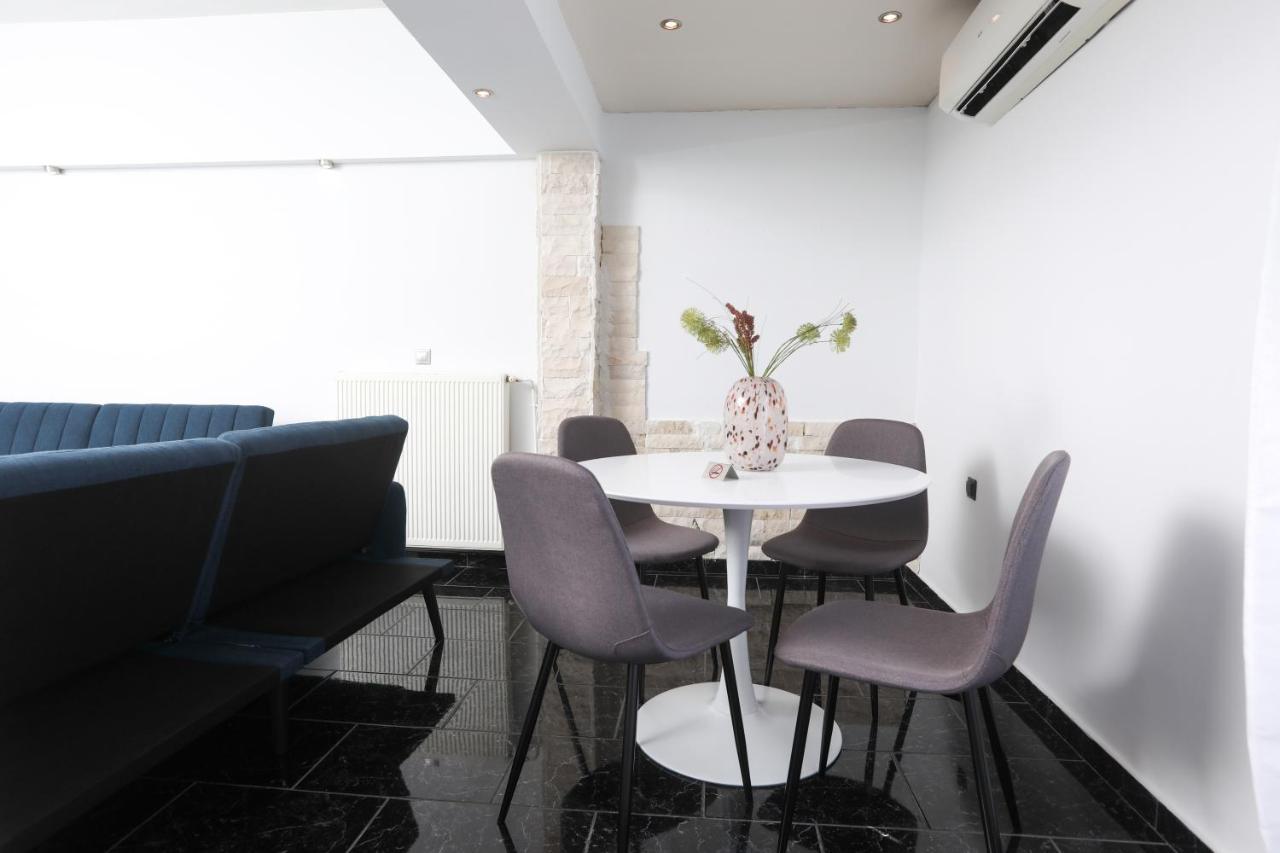 Luxury Apartments Christos กูเวีย ภายนอก รูปภาพ